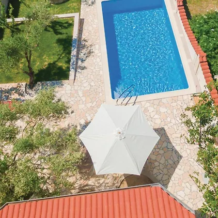 Casa vacanze 2 Bedroom Gorgeous In Banjol